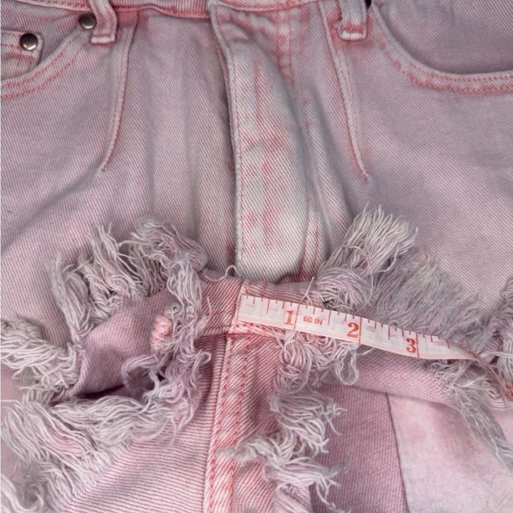 Trendy Pink Frayed Denim Shorts - Picture 9 of 10